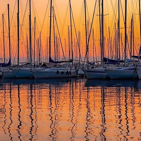 Le Petit Phare Trieste