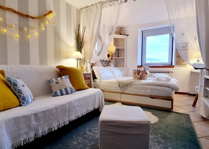 Le Petit Phare Trieste